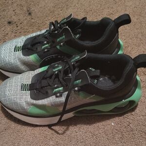 Nike Green and Black Women's Sneakers